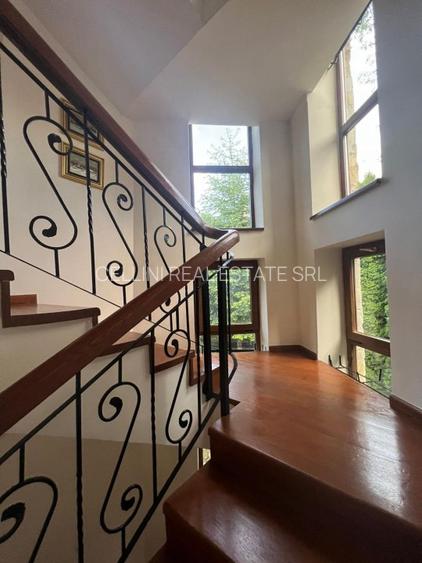 Vila de vis cu parc privat  — Panoramă Unică Spre Crucea Caraiman, - 6