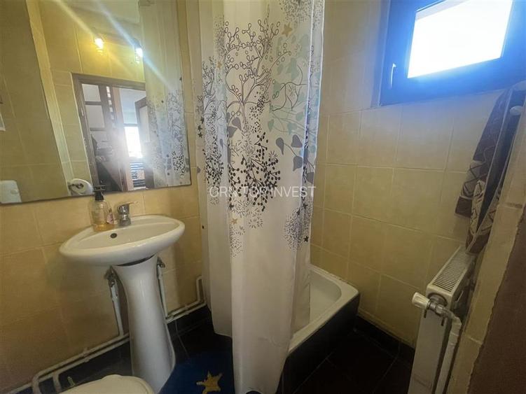 Casa 3 camere balcon si curte zona Bld Milea - 14