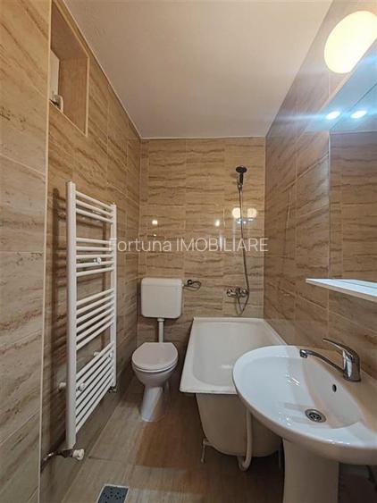 Casa singur in curte - Florilor - 6