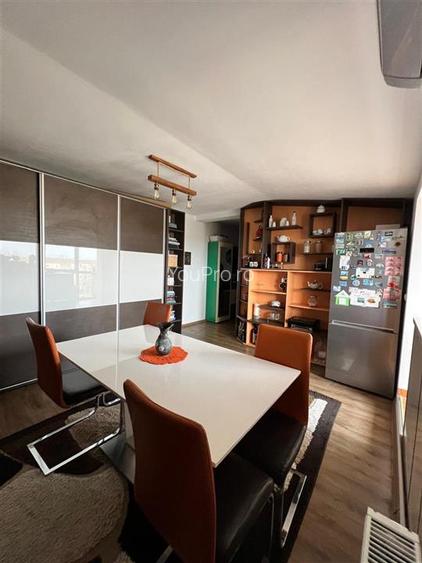 Decomandat 3 camere Zona Soarelui Mansarda/mobilat si utilat - 7