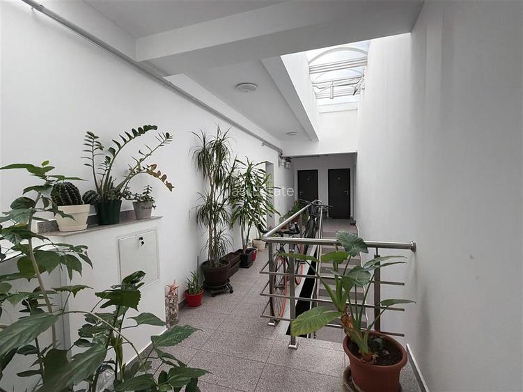 Apartament cu 3  camere in zona Copoului, Str. Fundac Ursulea - 14