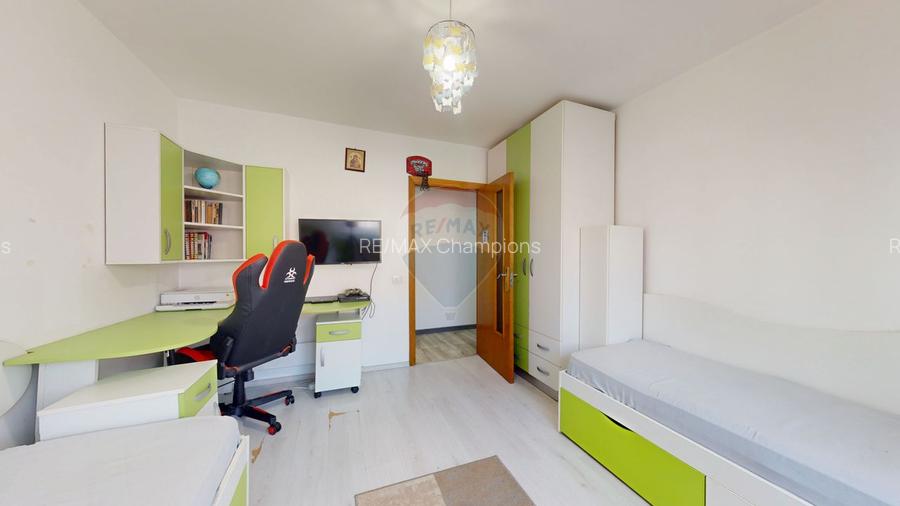 Apartament 3 camere, 2 băi, 2 parcări de vânzare zona Avantgarden 2 - 18