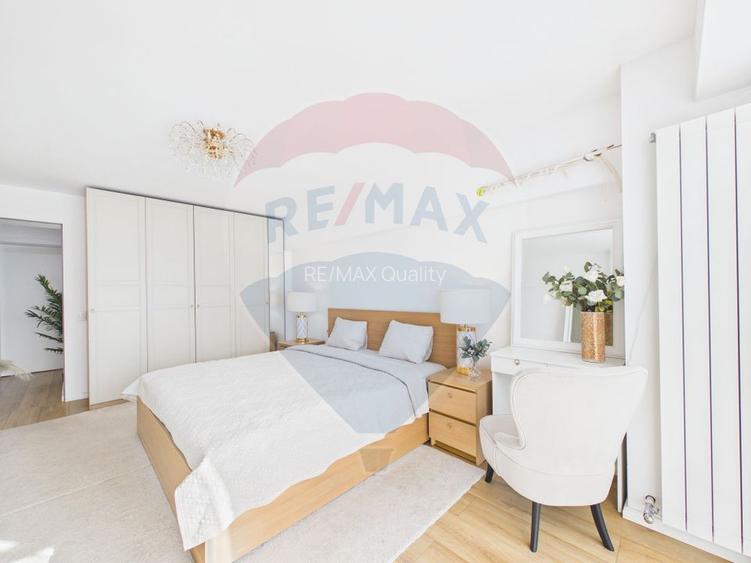 Apartament de vanzare, 3 camere ultra finisat,  Bd. Unirii - 11