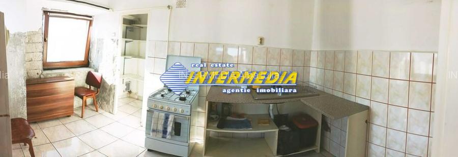 Apartament 3 camere decomandat etaj 1 Centru Alba Iulia - 6