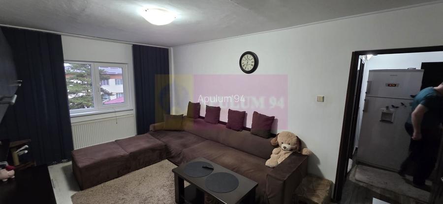Apartament cu 2 camere de vânzare în Câmpina, zonă Central - 3