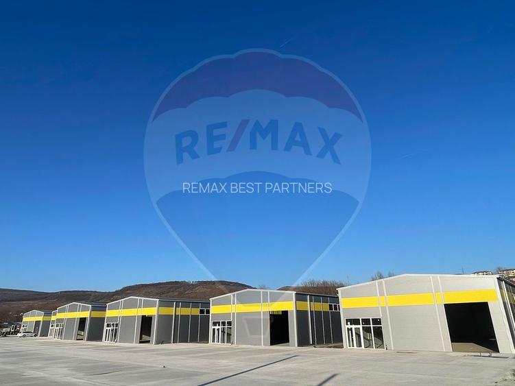 Hala industriala, de vanzare – 600 mp utili, 1400 mp teren Baciu - 7