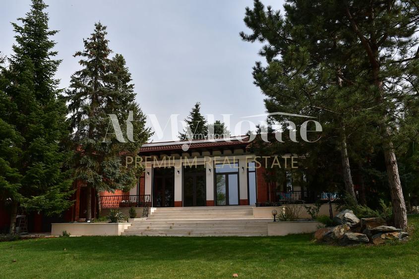 Vila unica pe malul Lacului Snagov, piscina si garaj ambarcatiuni, teren 1750 mp - 32