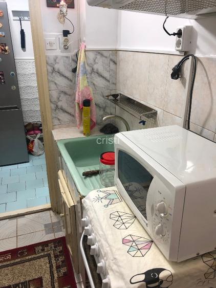 Vând apartament 2 camere semidecomandat  - 2