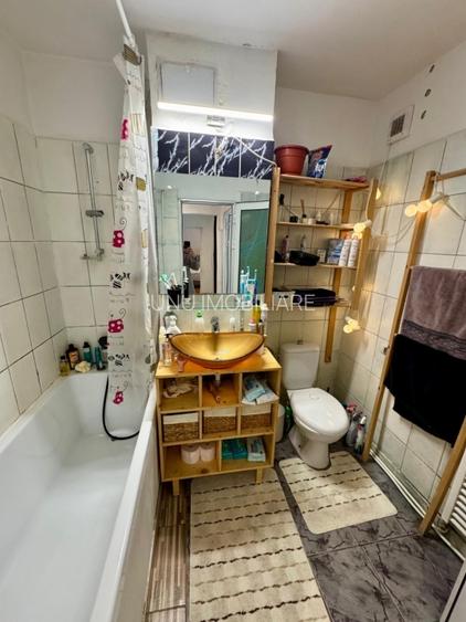 PALAS MALL - SF LAZAR - 2 CAMERE DECOMANDAT 54MP - ETAJ 1 - BLOC DIN 1982 - 8