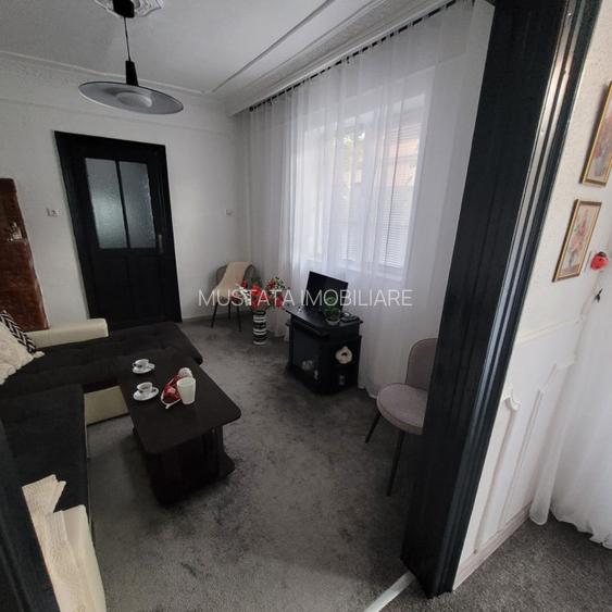 Casa cu 5 camere, zona centrala. - 5