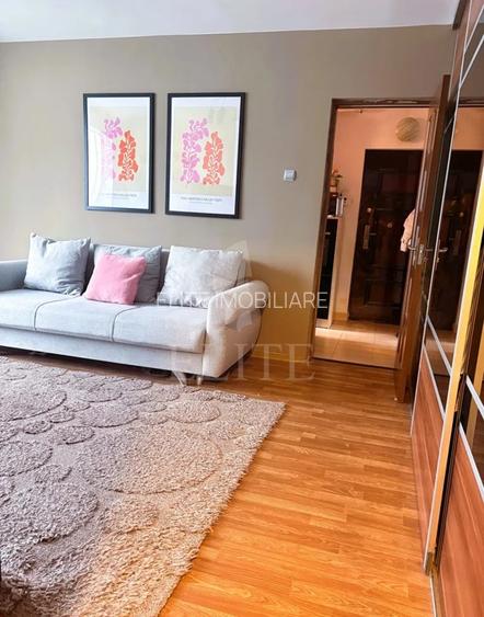 Apartament 3 camere în zona STRADA RETEZAT - 12