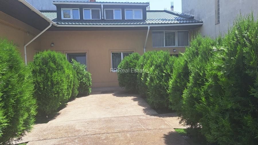 Vila compusa din P+M situata in zona Abator - 2