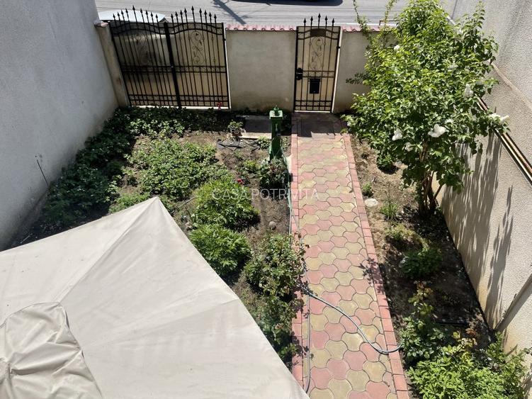 Tomis I, vila P+1 cu 4 camere, 2 balcoane, curte, loc de parcare - 4