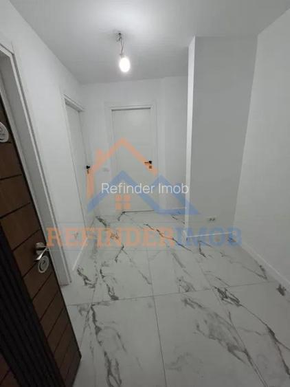 Garsoniera renovata  Aparatorii Patriei - Metrou etaj 1 bloc din 1986 - 4