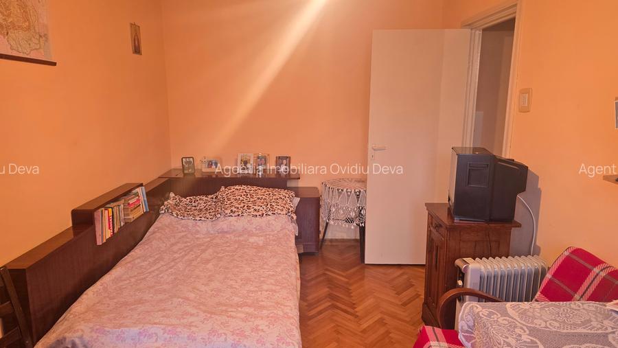Vand apartament cu 2 camere in Deva, zona Piata Centrala, etaj 3, - 10