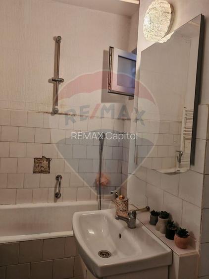 Apartament cu 3 camere de vânzare în zona Noua - 4