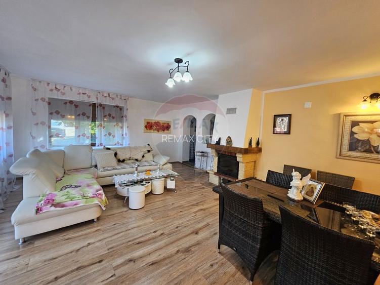 Casă solidă din cărămidă, mobilată, garaj, teren generos – Tarcău - 24