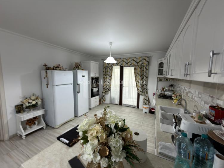 Casa deosebita cu 2400mp teren in oras - 3