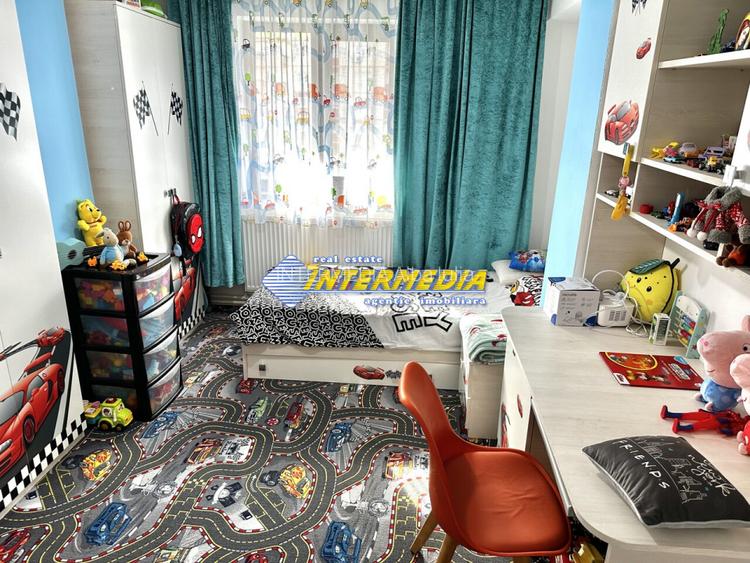 Apartament cu 3 camere decomandat de vanzare ultracentral  mobilat - 11