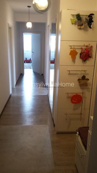 Apartament 3 camere, decomandat - 8