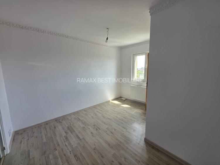 Titan, Postavarul intersectie B-ul 1 Decembrie 1918, stradal, vedere spate - 5