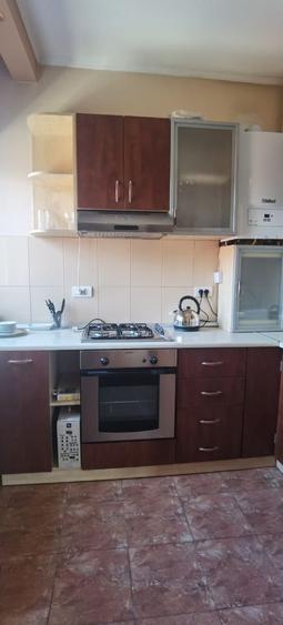 Cașin, Apartament 5 camere, renovat recent, birouri