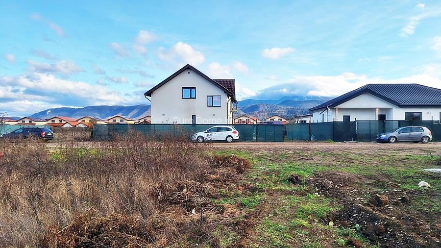 Vând teren comuna Cristian jud Brașov 714 metri patrați preț 78.000 E - 4