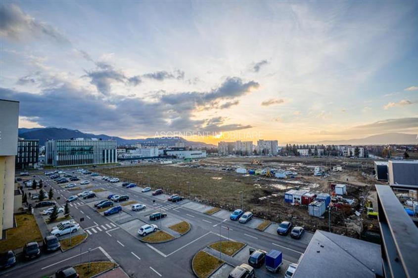 Rafinament urban:terase incantatoare,loc parcare,A Class,Kasper,Coresi,Tractorul - 39