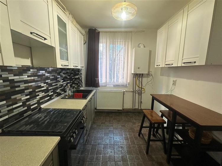 Inchiriere  Apartament cu 2 camere Podu Ros - 4