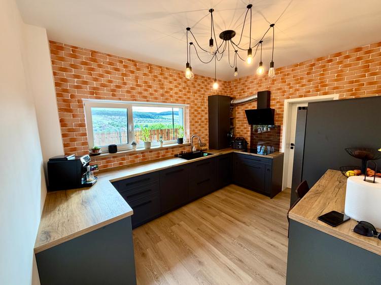 Duplex de vânzare în Chinteni – 120 mp utili, teren 330 mp – 275.000 € negociabi