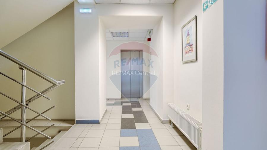 Birouri de închiriat în Brașov, Centrul Civic, clădire de birouri - 4