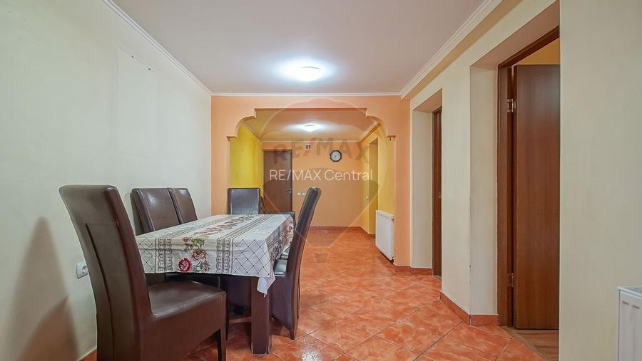 Casă cu 6 camere de vânzare în Azuga, Comision 0%! - 2