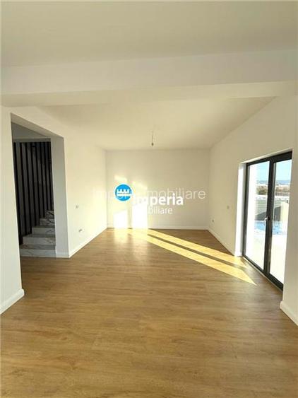 Vila Moderna, P+E, 400 teren, finisata,  asfalt, Valea Adanca Miroslava - 10