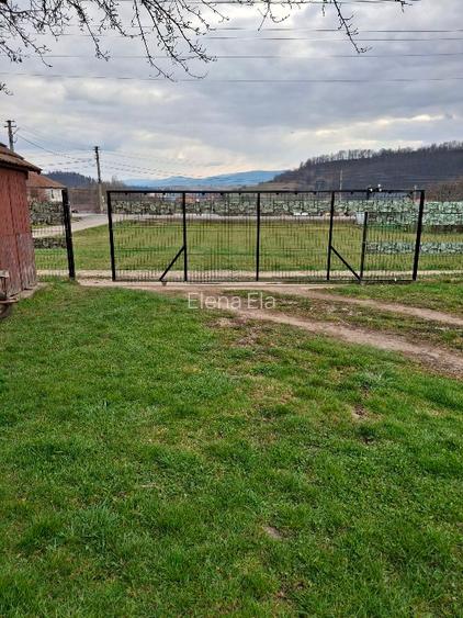 Casa de vânzare ,recent renovata.  - 9