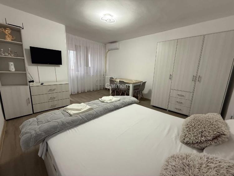 Vând garsonieră brazdă et 5/10,aer condiționat,posibilitate închiriere imediată. - 2