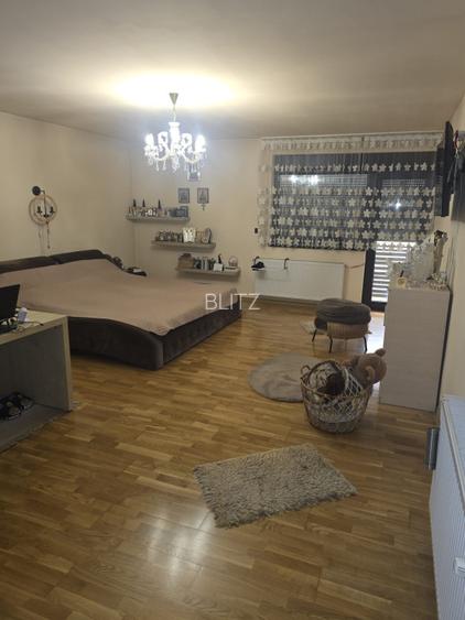 Teren 6500 MP, Plus Cladire Multifunctionala de vanzare - 9