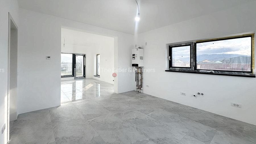 Curte Generoasa Compartimentare Practica - 10