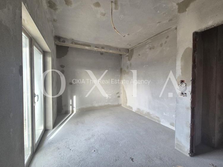 AX1187 Mosnita Noua, 1/2 Duplex Despartit Prin Camera Tehnica - 8