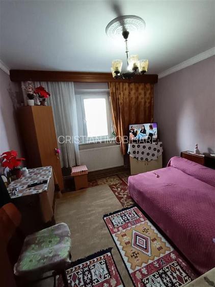 SPATIOS! Apartament 4 Camere, Decomandat, ETAJ 1, Obor - 2