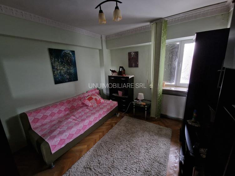 Apartament 3 camere Strada Cuza Voda - etaj 3 - 77 mp - 3