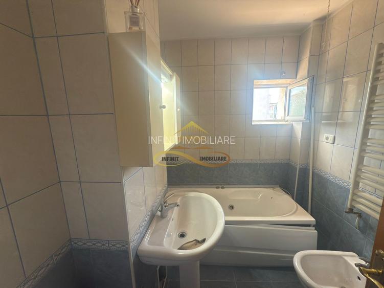 De vanzare apartament 3 camere decomandate Republicii Bacau - 6