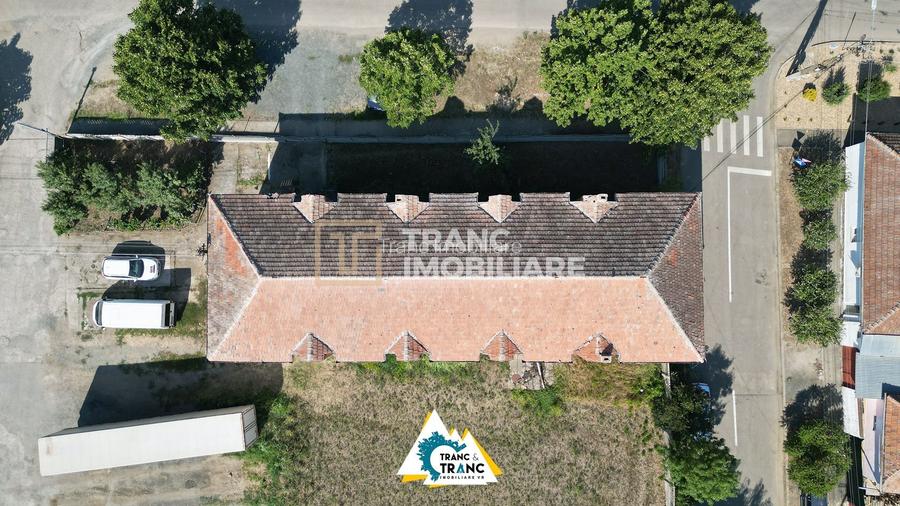 Clădire împunătoare de 540 mp pe 2 nivele în Sânnicolau Mic - 14