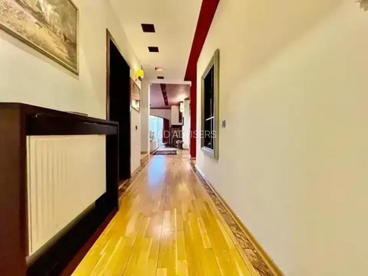 Vilă Luxury în Zona Jandarmeriei | 8 Camere | Arhitectură Eleganta - 12