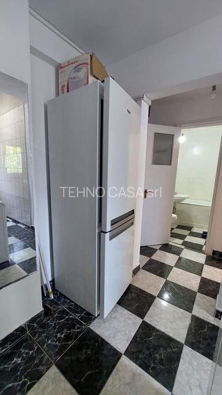 TITAN, apartament 2 camere decomandat, et.3, metrou 1 Decembrie - 12