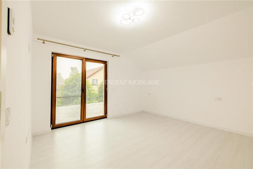 Eleganta casa, cartier select, intabulata Halchiu, Brasov - 2