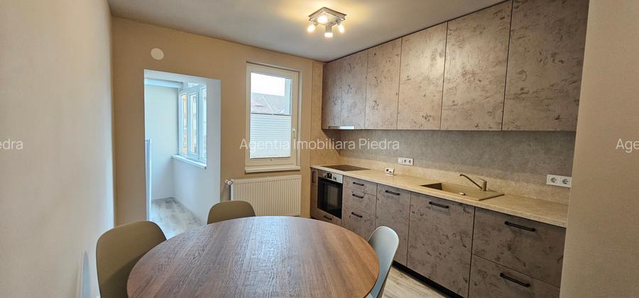 Inchiriez apartament de 3 camere situat central-G-ral Magheru, etaj 1 - 3