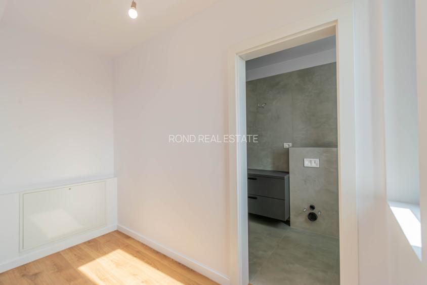 O casă sub propria ei lună - 16