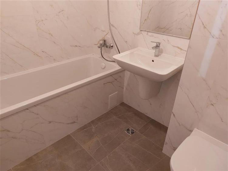 APARTAMENT 2 CAMERE IN TRACTORUL, LA 500 M DE CORESI MALL