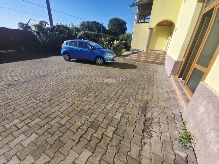 Casă / Vilă cu 5 camere de vânzare