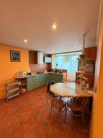 Ultracentral decomandat, 61 mp, parcare proprie – gata de mutare